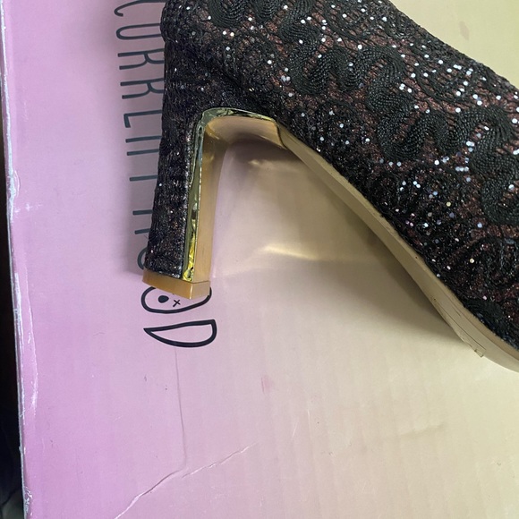 Shoes - Picture 3 of 5